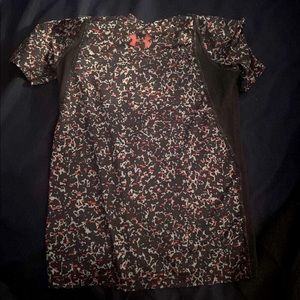 Boys small under armor shirt